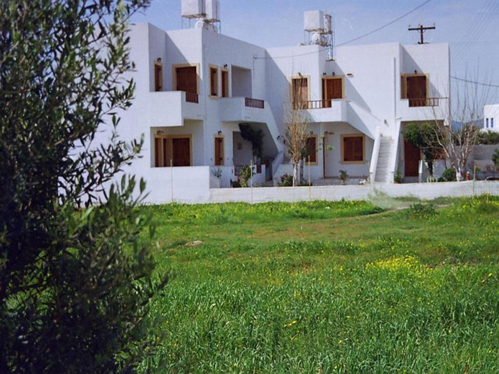 Pela Apartments Sissi Esterno foto